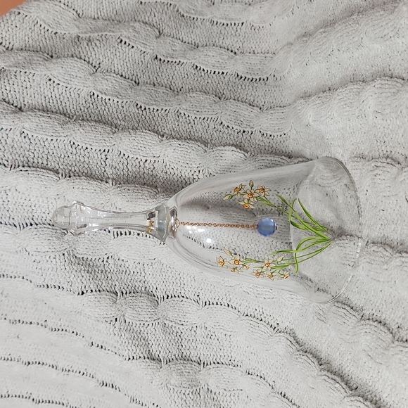 🕸Vintage Avon Floral Crystal Decorative Bell - Picture 2 of 10